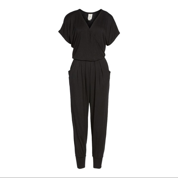 LOVEPELLA Short Sleeve Wrap Top Jumpsuit black - Picture 4 of 13
